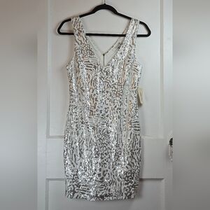 NWT Forever 21 Silver and White Sequin Sleeveless Sheath Dress M